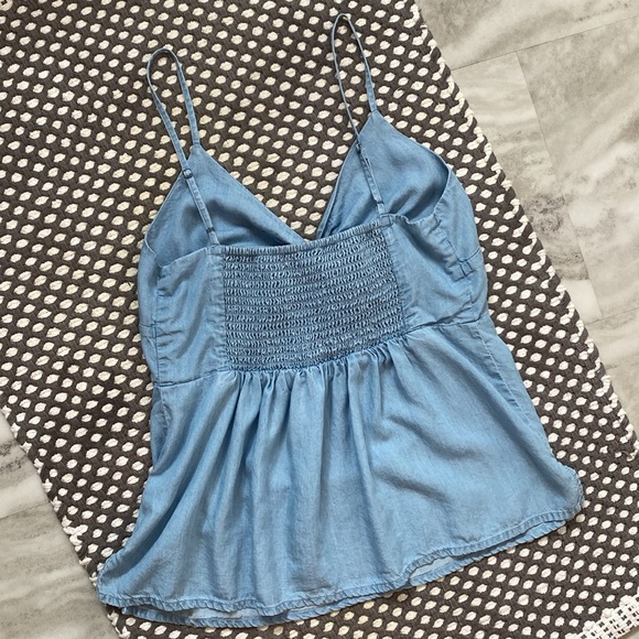 Old Navy women’s S chambray camisole - Picture 4 of 4